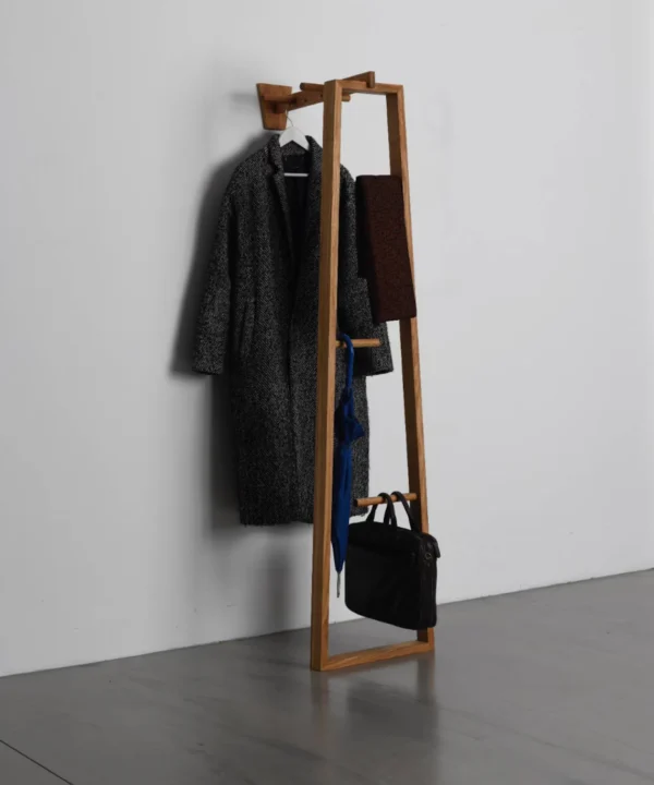The TB.13 - Coat Stand تي بي شماعه ملابس و جواكيت معلقه علي الخائط